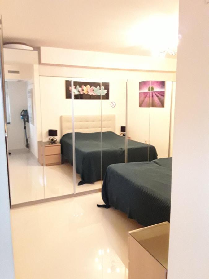 Front Port Line Sleeps 6 Daire Marbella Dış mekan fotoğraf